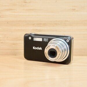 Kodak EasyShare V1253 12MP Digital Camera Black Schneider-Kreuznach Lens